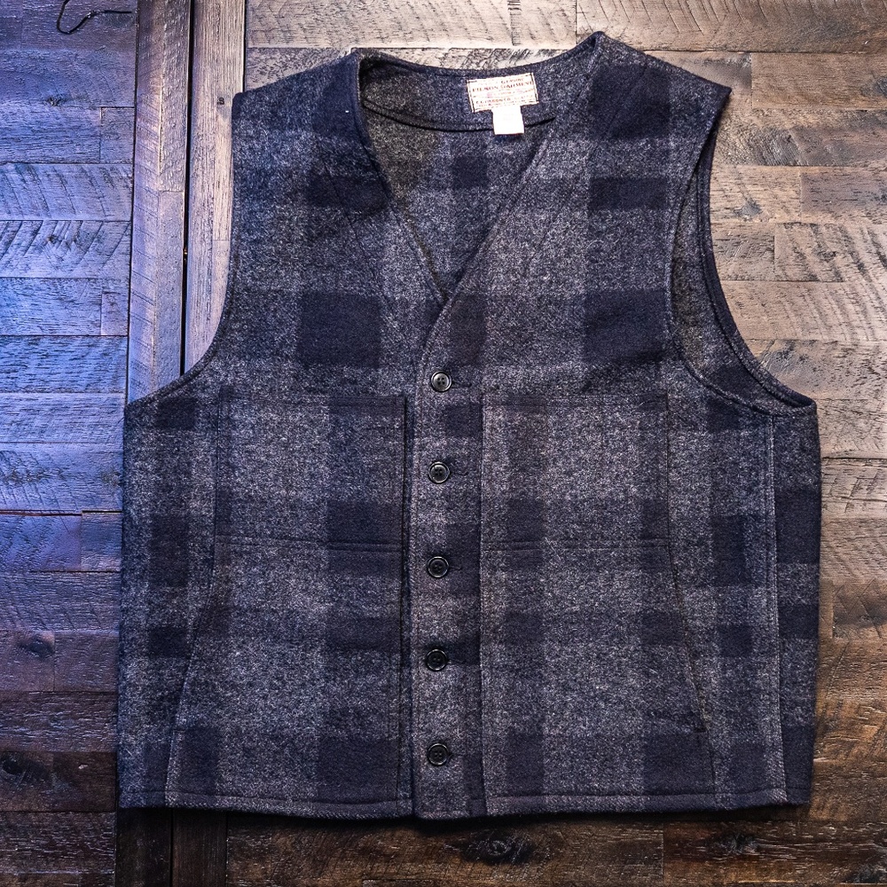 Vintage Filson Vest Gray Charcoal Plaid Vest XL Size 46 100% Wool Made in USA.